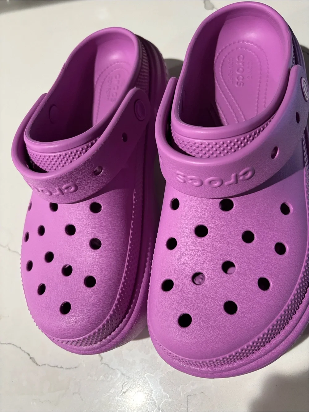CROCS Stomp Platform Clogs, LIKE NEW in Bright Purple/Pink, Men’s 8/Women’s 10